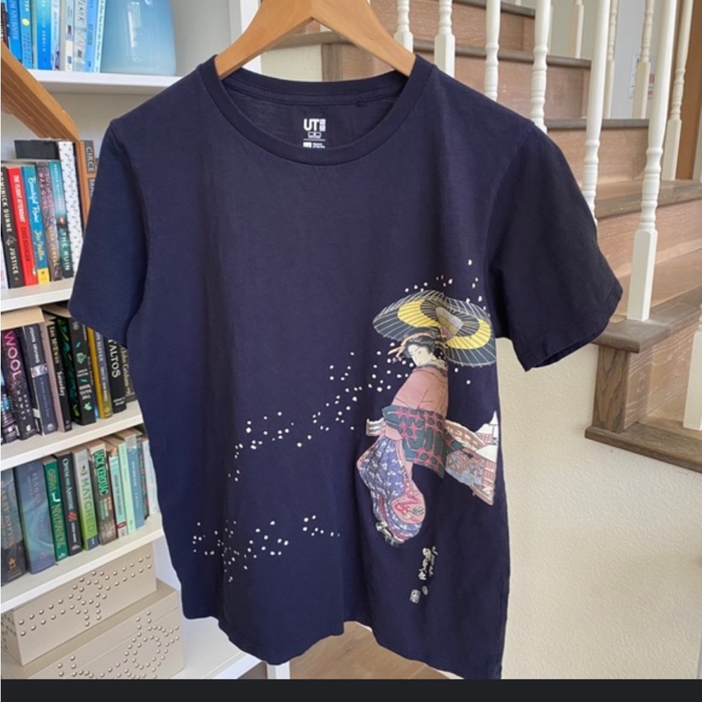 Uniqlo XL shirt